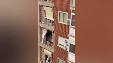 El viento arranca la fachada de un edificio en Albacete