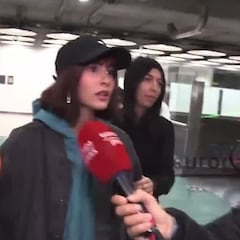 La reacción de Aitana en el aeropuerto cuando le preguntan por Carlos Alcaraz