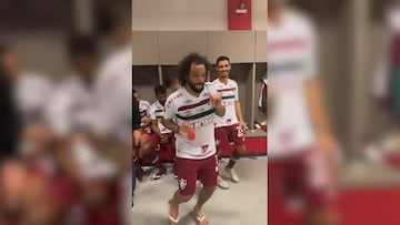 Evidentemente, no pod¨ªa faltar: el baile de Marcelo en el vestuario de Maracan¨¢ tras proclamarse campe¨®n