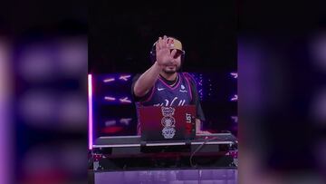 Se queja del volumen de la música y el DJ le vacila de esta manera