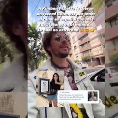 Luisito Comunica exhibe a Récord Guinness por premio a Kimberly Loaiza