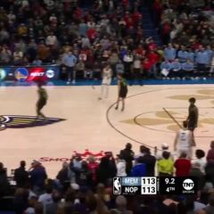 Vuelve tras una sanción de 25 partidos y con 113-113 la coge en su campo y hace esto: ¡Morant!