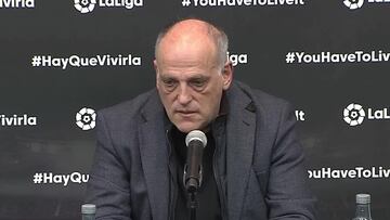 Tebas explica por qué el Barça no puede bajar a Segunda