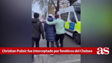 Christian Pulisic es increpado por fans del Chelsea a la salida del partido