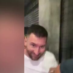 La policia tuvo que intervenir para sacar a Messi del local donde se encontraba