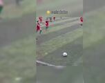 ¡Golazo! Evitó a 8 rivales y la puso en el ángulo