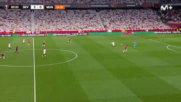 El error garrafal de De Gea en el 3-0 definitivo del Sevilla al Manchester United en la Europa League