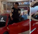 Militao triunfa en las redes con su espectacular Ferrari saliendo de un restaurante de Madrid