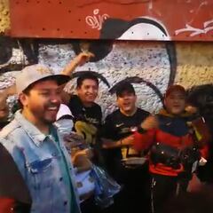 ¡Evitan peleas! Aficionados de Pumas y Améica se enfrentan a cánticos