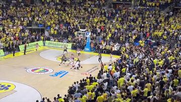 La canasta del año para dejar a 13.000 turcos mudos: el final de Olympiacos fue una locura