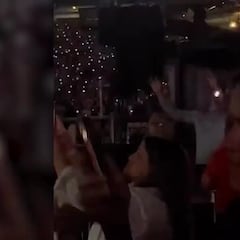 Aaron Rodgers saca sus mejores pasos de baile en concierto de Taylor Swift