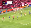 Carrillo comete un doloroso autogol en la final de la Liga de Campeones de Asia