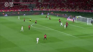 Nadie lo vio en directo: Vinicius se calentó con David García por tocarle el pelo y le hizo esto tras el 2-1