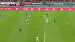 Eterno capitán: a sus 39 años, Guerrrero asistió a Reyna en el gol ante Corea del Sur