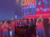 Esto no se había visto: una toma desde el público enseña los graves insultos que soportó Gavi