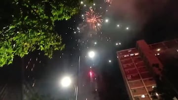 Así fue el banderazo de los hinchas de Atlético Nacional en Bogotá