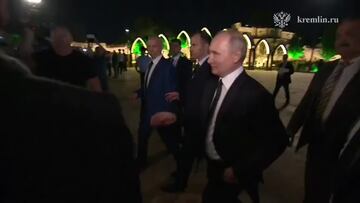 El inusual gesto de Putin que ha desatado todo tipo de conjeturas