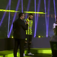 La sorpresa de Benzema que salió de una caja fuerte para poner su estadio boca abajo