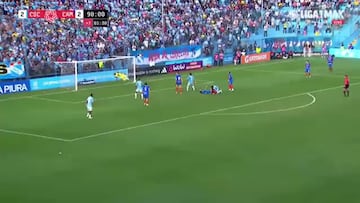 El golazo de Lora que hizo explotar el estadio Nacional