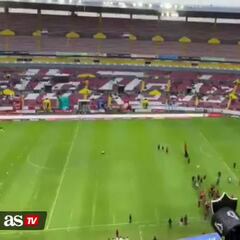 Watch: Terrible pitch quality at the Estadio Jalisco ahead of the game between Atlas and Sporting Gijon