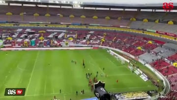 Watch: Terrible pitch quality at the Estadio Jalisco ahead of the game between Atlas and Sporting Gijon