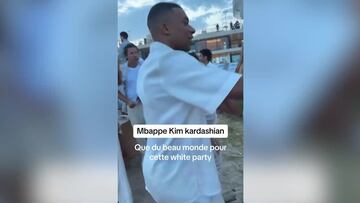 Mbappe, vestido de blanco y junto a las Kardashian: el v¨ªdeo del que habla todo el mundo en redes sociales