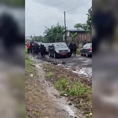 Nadie da crédito con el convoy de seguridad para proteger a Mbappé en Camerún: ya es viral