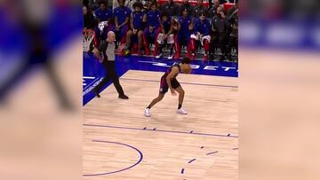 El ridículo es histórico: cinco segundos para que el aficionado del baloncesto se tire de los pelos