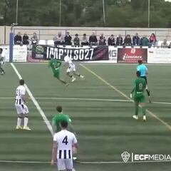 Mexicano mete gol desde media cancha en la Tercera División de España
