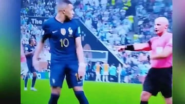 Sale a la luz gesto del Dibu Martínez a Mbappé en la Final del Mundial 2022