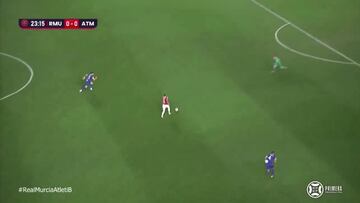 El Atleti tiene portero para años: la locura 15m fuera del área del meta del B