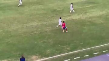 ¡Golazo de Puskás! Sucedió en la Liga Premier entre Irapuato y Salamanca