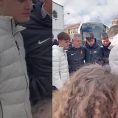 Javier Aguirre trollea a niños que querían una foto con él