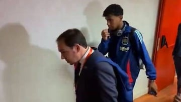 Lamine Yamal sale lesionado del estadio y enciende las alarmas del Barça y media España