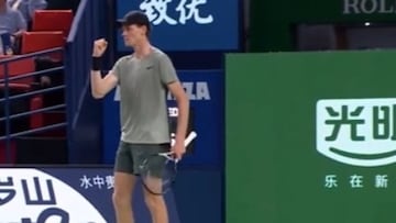 ¡Qué locura, Sinner! Asfixió a Djokovic en este puntazo para el break decisivo, es un extraterrestre