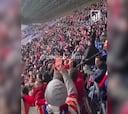 Y una hora después del partido ahí estaban: esto de la afición atlética en Milán es de quitarse el sombrero