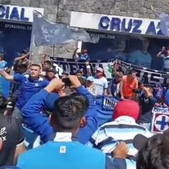 ¡Será porque te amo! Así alentaron a Cruz Azul en La Noria