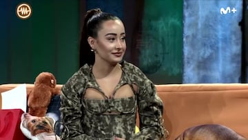 Marina Rivers responde a la pregunta del sexo de Broncano con sus padres delante