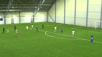 Está en una selección europea, pero quiere ser el próximo ‘9′ de Chile: “Soy impredecible y pillo en el uno contra uno”