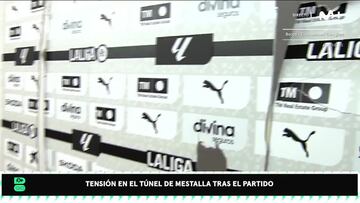 As¨ª habr¨ªa quedado la valla publicitaria del Valencia tras liarse Tchouameni a golpes con ella