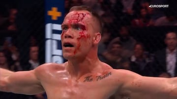La UFC es esto: el impactante KO con la cara ensangrentada despu¨¦s de recibir muchos golpes