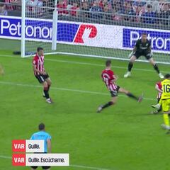 El audio VAR del penalti del Athletic más polémico: lo de las manos no le queda claro a nadie