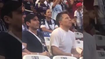 ‘Tato’ Noriega es captado cantando el himno de Rayados de Monterrey