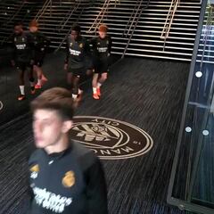 El viral gesto del Madrid al saltar a calentar en el Etihad: señorío puro y duro