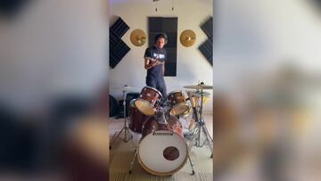 ¡El reto de la batería! ¿Quién tiene mejor ritmo en Chivas?