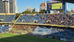 Escándalo en Argentina: pedrada a un futbolista de Peñarol