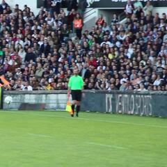 Zidane deja a 40.000 personas en shock con 51 años en un partido homenaje así: es el Picasso del fútbol