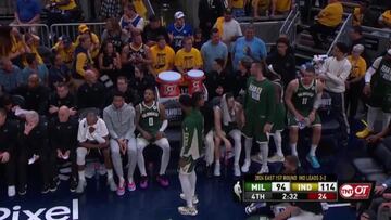 Se le va la pinza a Patrick Beverley y arremete con dos pelotazos contra varios aficionados