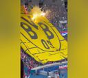 Ultras del PSG rompen un escudo gigante del Dortmund en la salida de los equipos