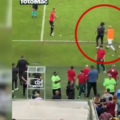 La lamentable agresión por la espalda de Felipe Melo que tiene Brasil en llamas